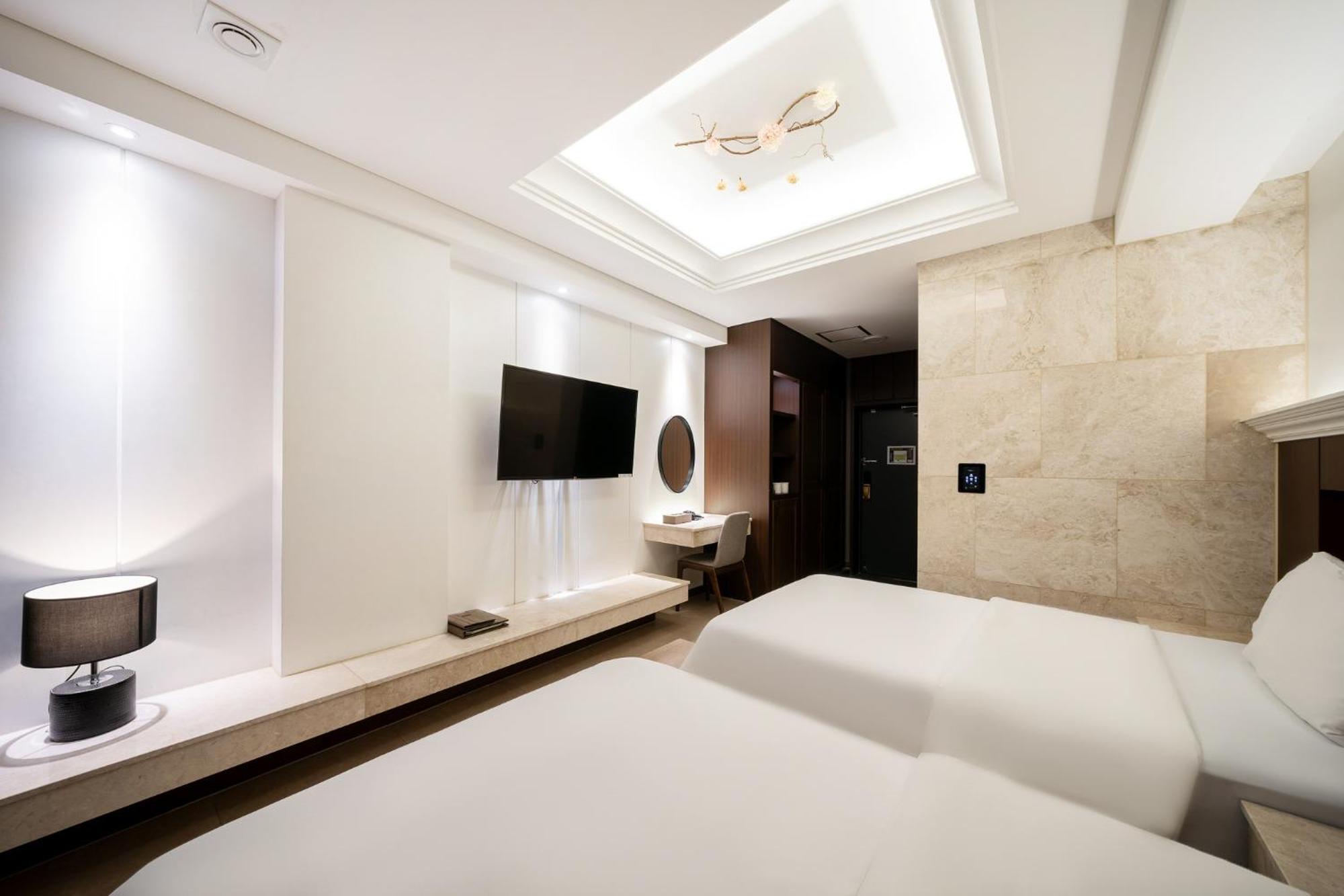 Hotel Artheim Кванджу Экстерьер фото