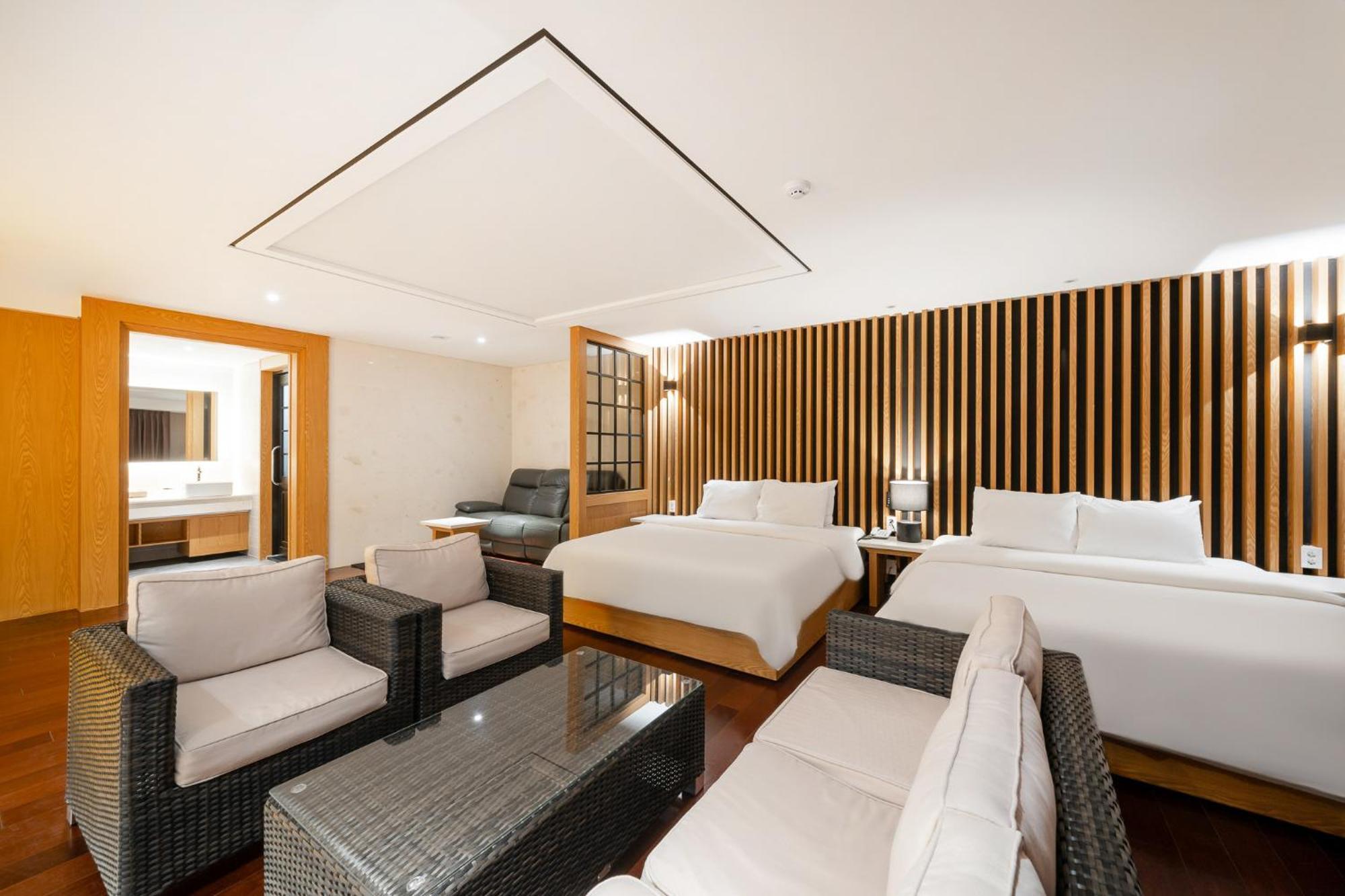 Hotel Artheim Кванджу Экстерьер фото